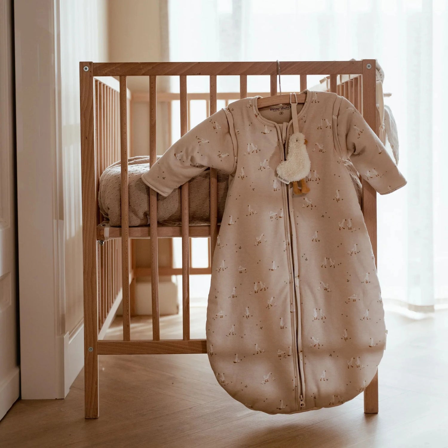 Doudou attache-tétine - Newborn Naturals - Little Goose liste 