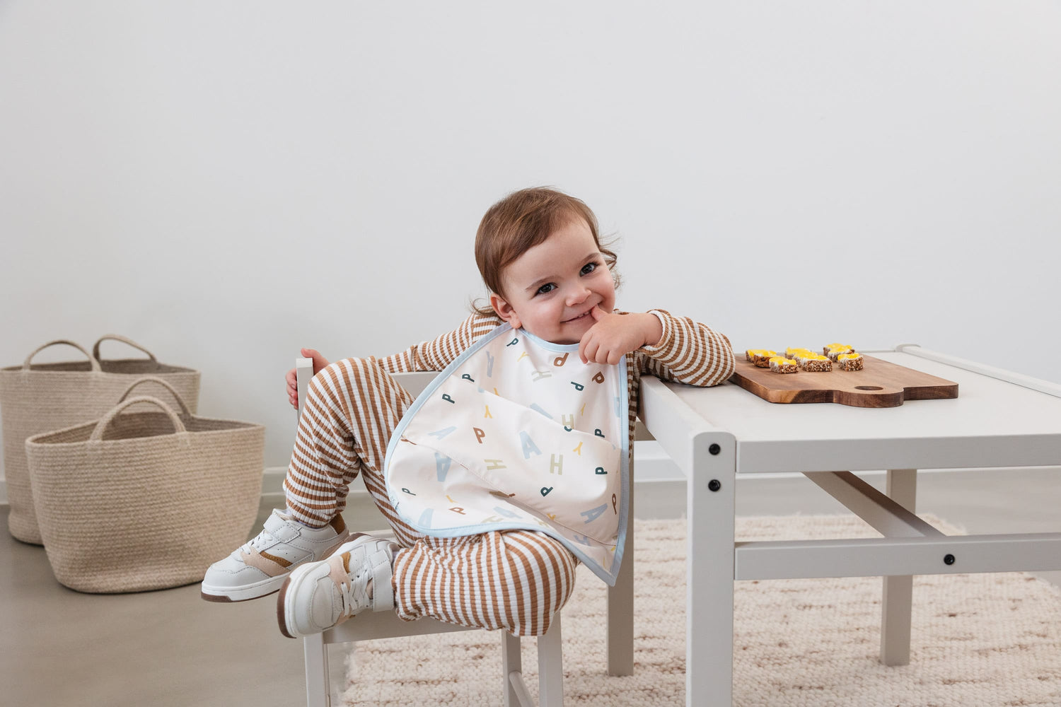 Bavoir Medium Drop avec poche 30x36 cm Happy Fruits (divers coloris)