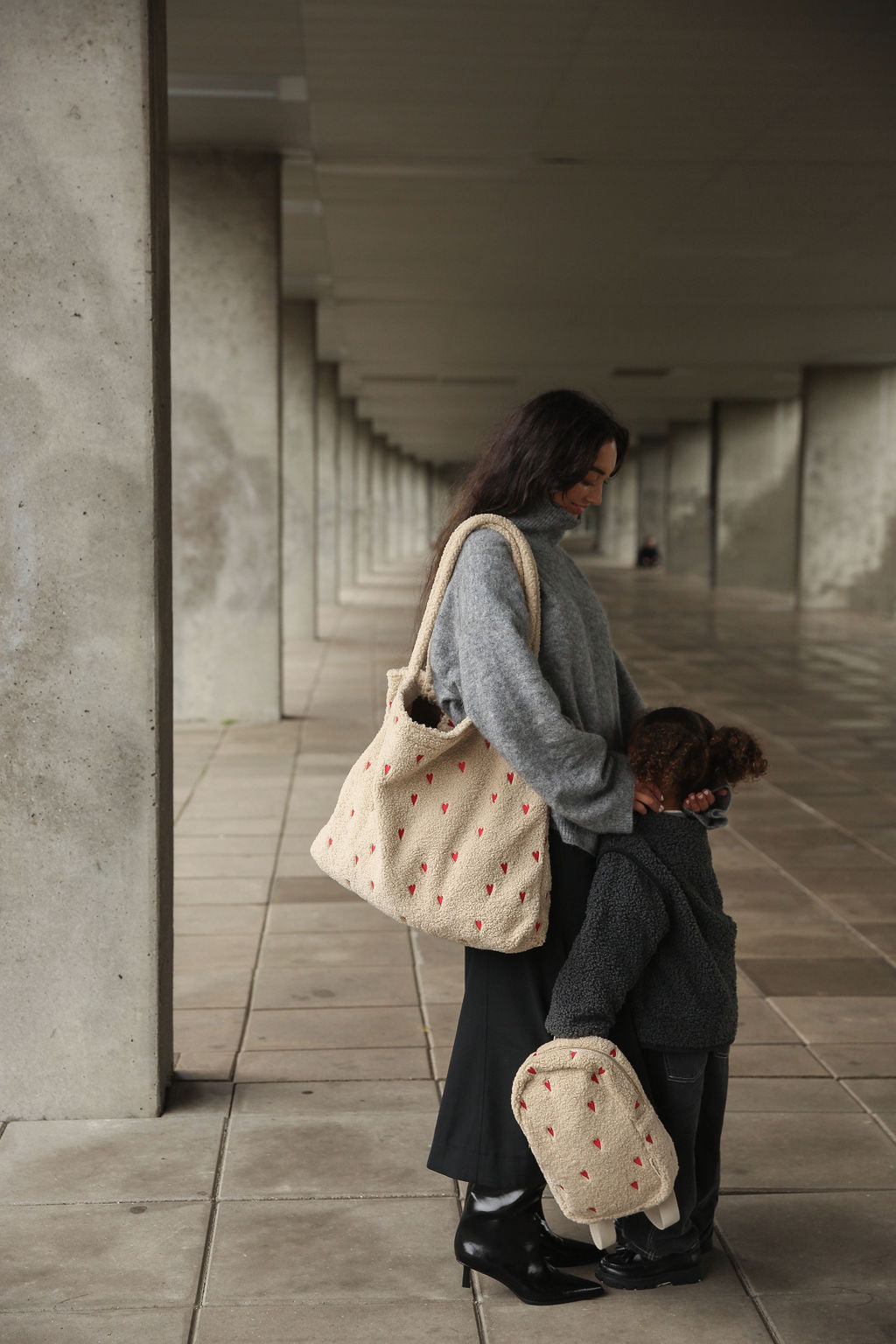 Teddy Mom Bag - Écru Hearts