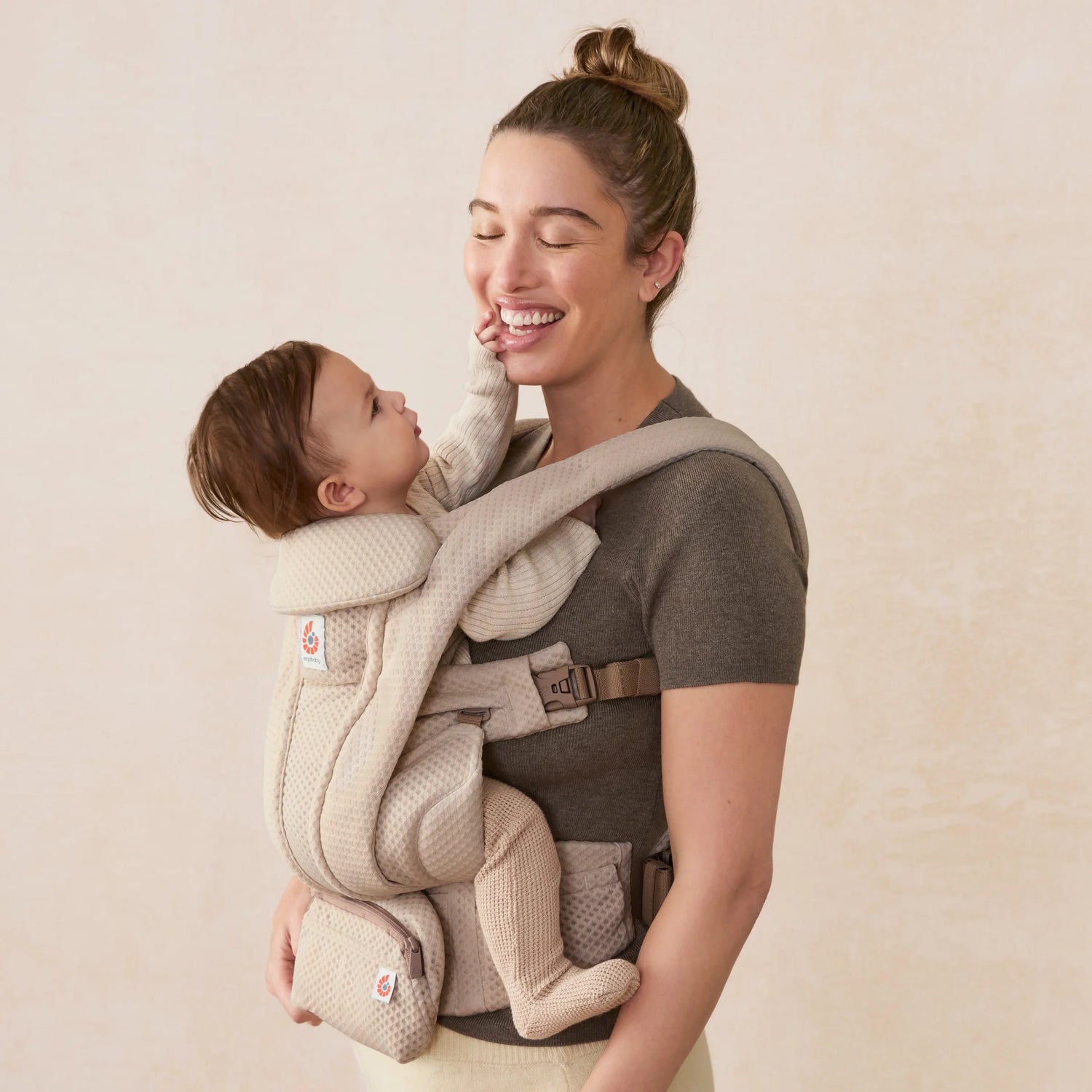 Porte-bébé Omni Deluxe - MESH - Natural Beige