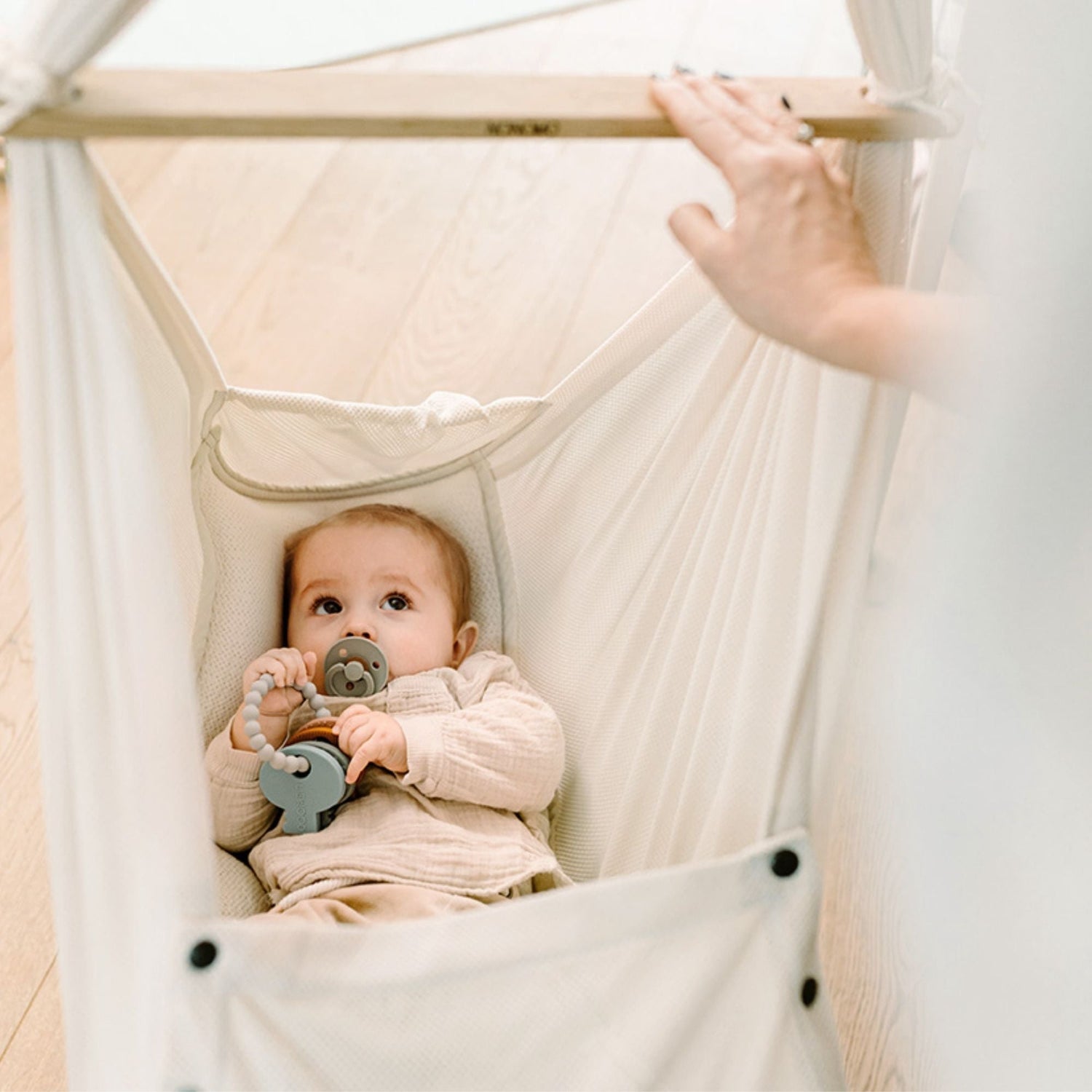 Berceau à ressort 2.0 avec support tipi & moteur Move - Heavenly Dreams