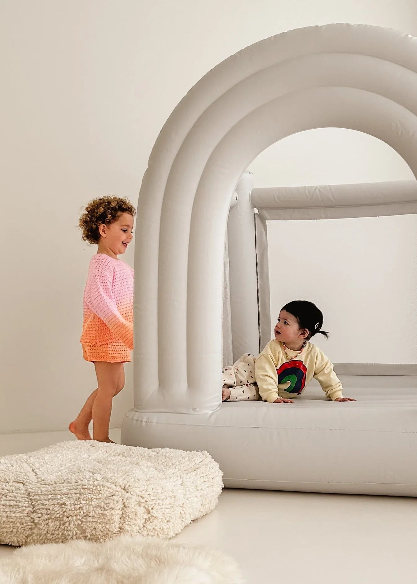 Château gonflable arc-en-ciel - Toys