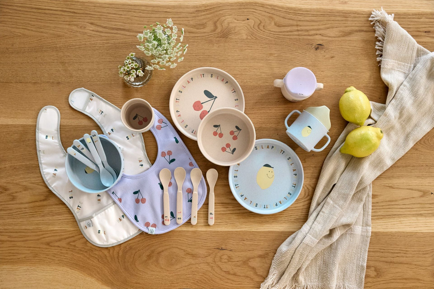Coffret repas (assiette bol tasse cuillère) - Happy Fruits