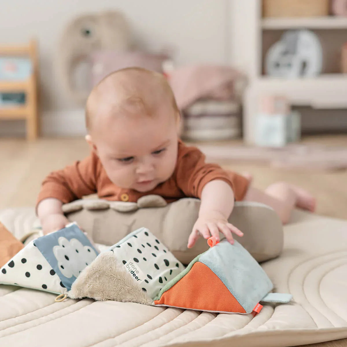 Cube sensoriel dépliable - amis des cerfs liste 