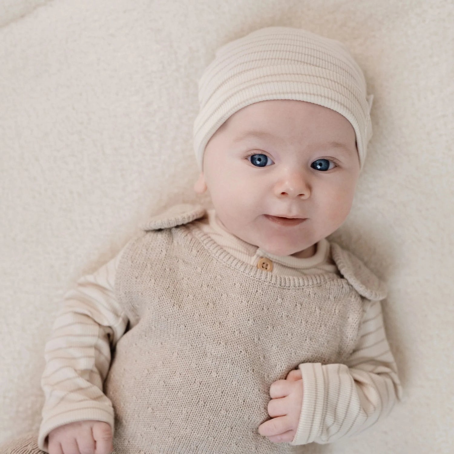 Strampler – Gestrickt – Beige – Newborn Naturals