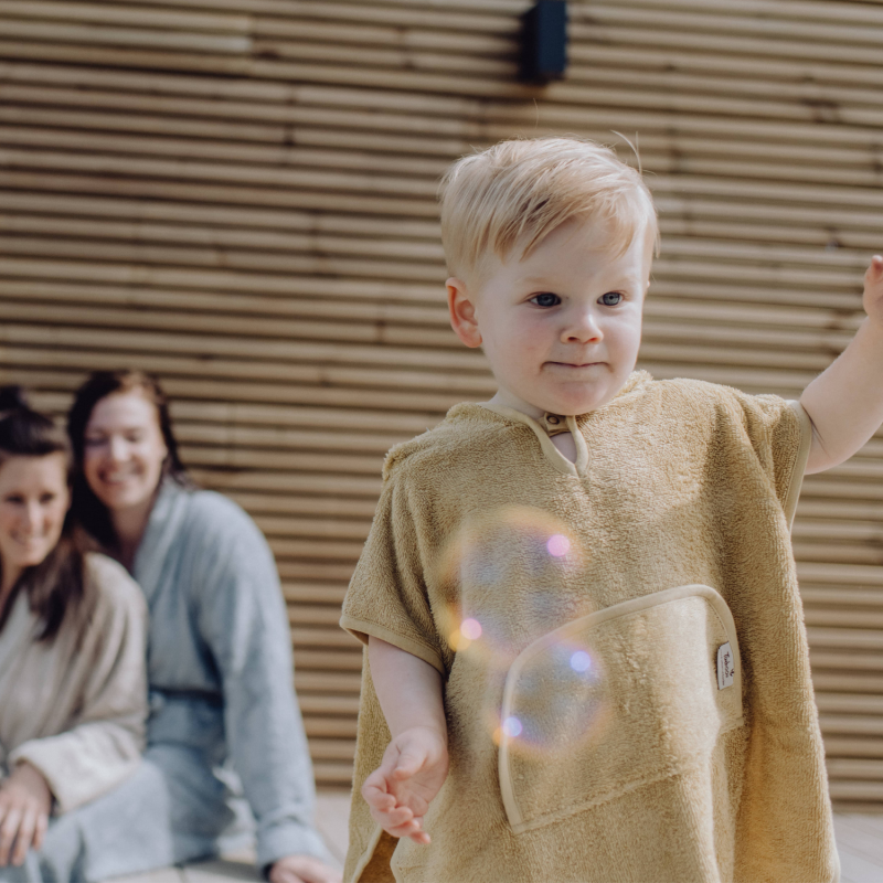 Poncho mit V-Ausschnitt, 2–4 Jahre (verschiedene Farben  – Federgrau –